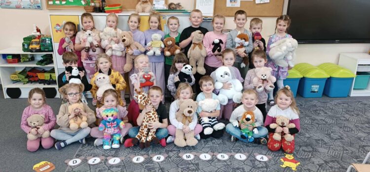 W naszym przedszkolu obchodziliśmy dziś Dzień Pluszowego Misia.